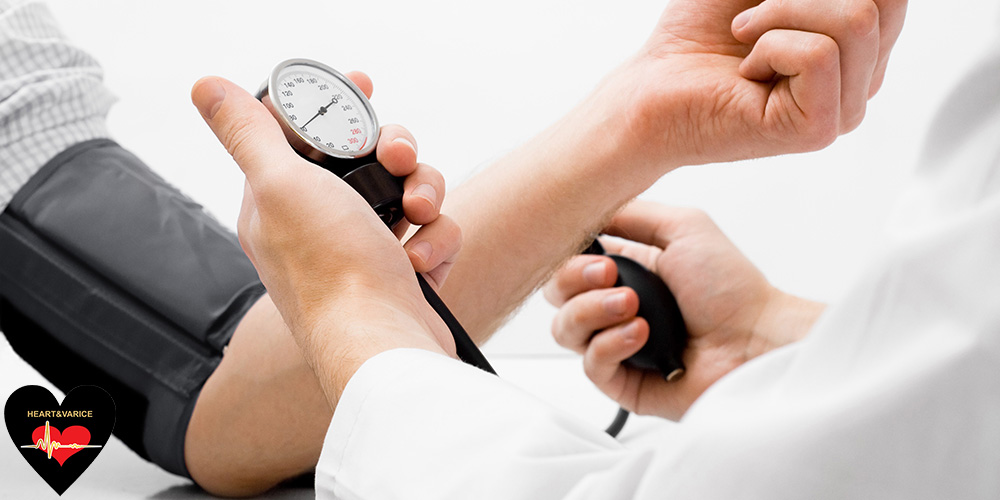 علائم بیماری فشار خون بالا و روش های درمان آن